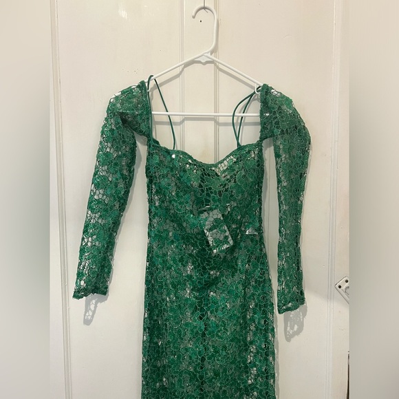 Elegant Green Maxi Dress - Picture 4 of 7